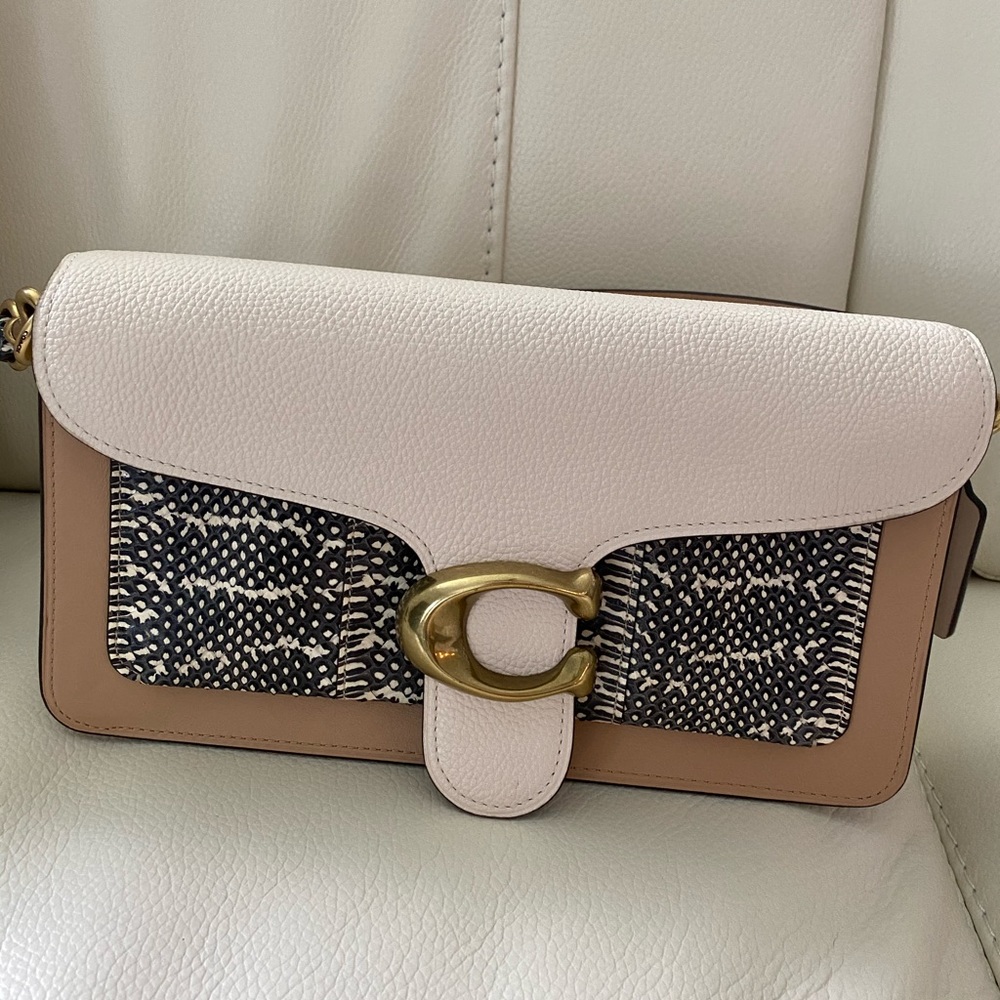 Coach Tabby 26 Chalk/Beechwood/Snake detail